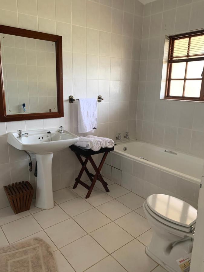 Kransberg Country Lodge Guest Farm Табазимби Екстериор снимка