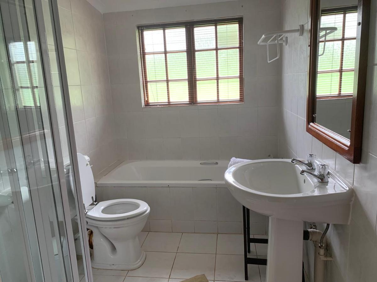 Kransberg Country Lodge Guest Farm Табазимби Екстериор снимка